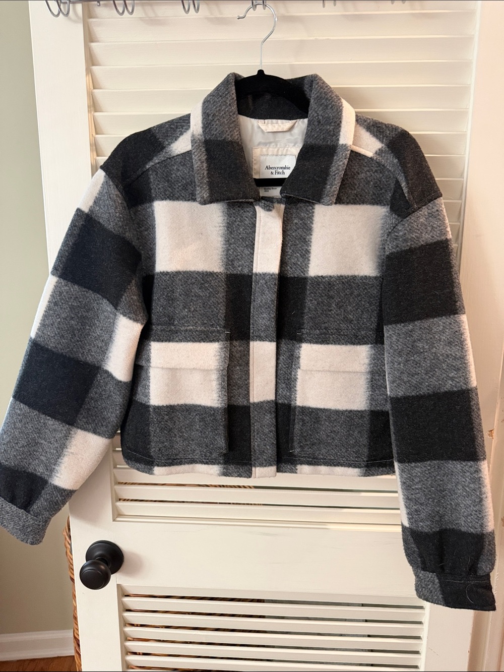 Abercrombie & Fitch Cropped Wool-Blend Plaid jacket